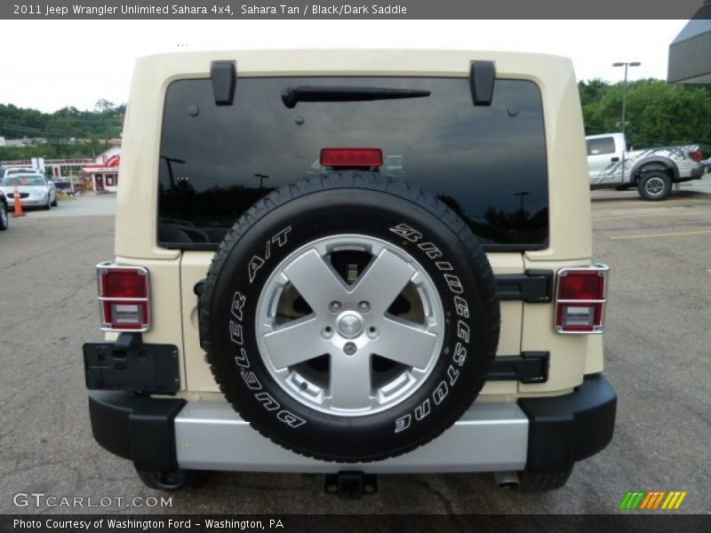 Sahara Tan / Black/Dark Saddle 2011 Jeep Wrangler Unlimited Sahara 4x4