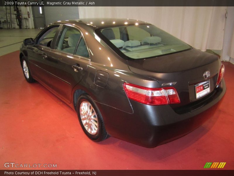 Magnetic Gray Metallic / Ash 2009 Toyota Camry LE