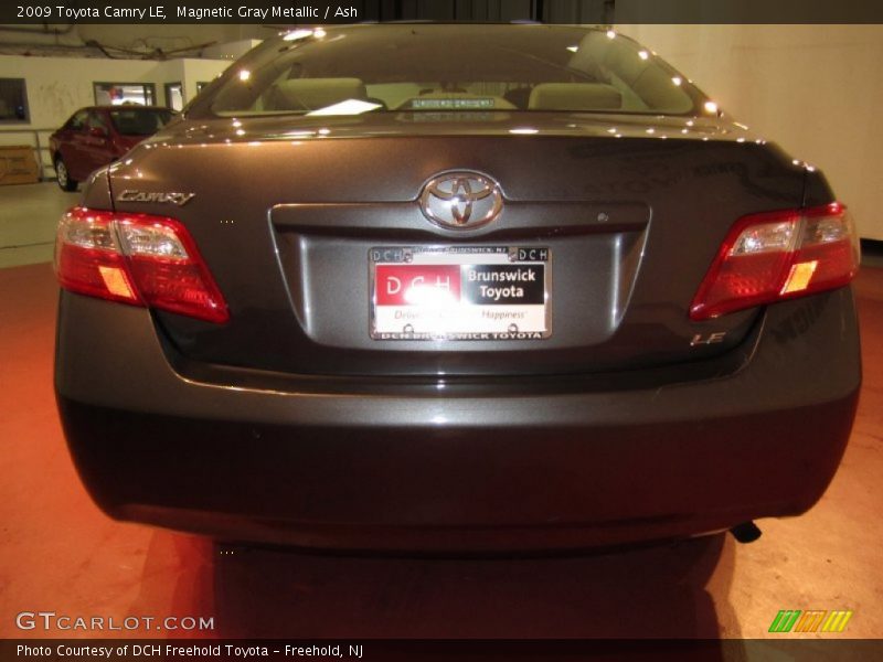 Magnetic Gray Metallic / Ash 2009 Toyota Camry LE
