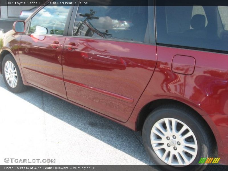 Salsa Red Pearl / Taupe 2007 Toyota Sienna XLE
