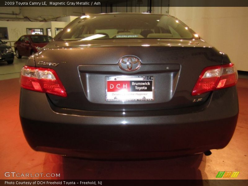 Magnetic Gray Metallic / Ash 2009 Toyota Camry LE