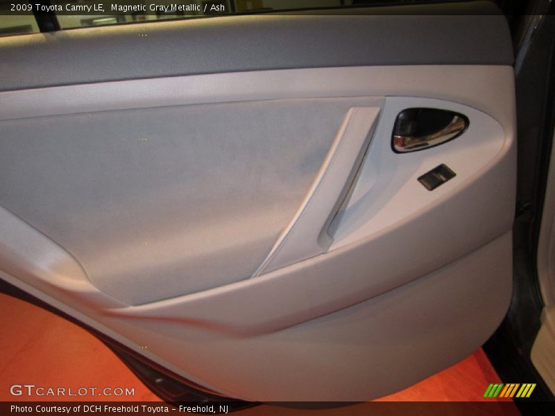 Magnetic Gray Metallic / Ash 2009 Toyota Camry LE