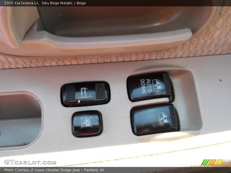 Silky Beige Metallic / Beige 2005 Kia Sedona LX