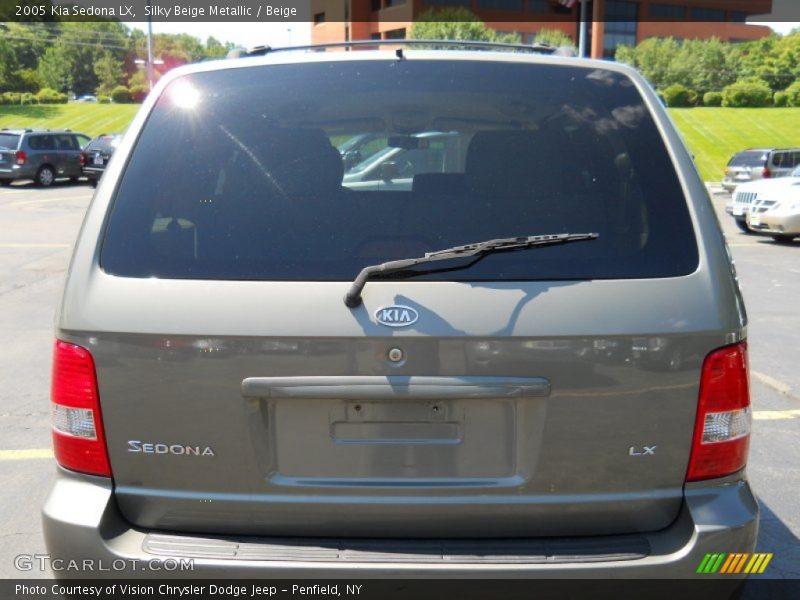Silky Beige Metallic / Beige 2005 Kia Sedona LX