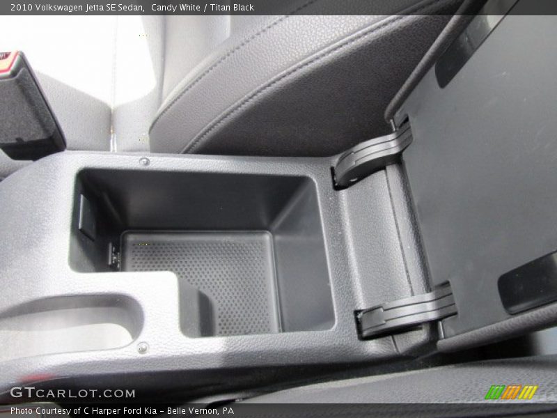 Candy White / Titan Black 2010 Volkswagen Jetta SE Sedan