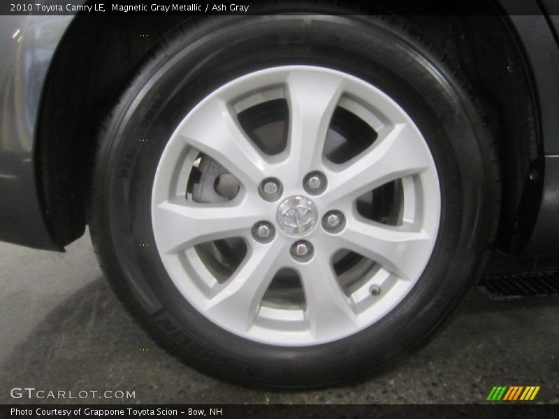 Magnetic Gray Metallic / Ash Gray 2010 Toyota Camry LE
