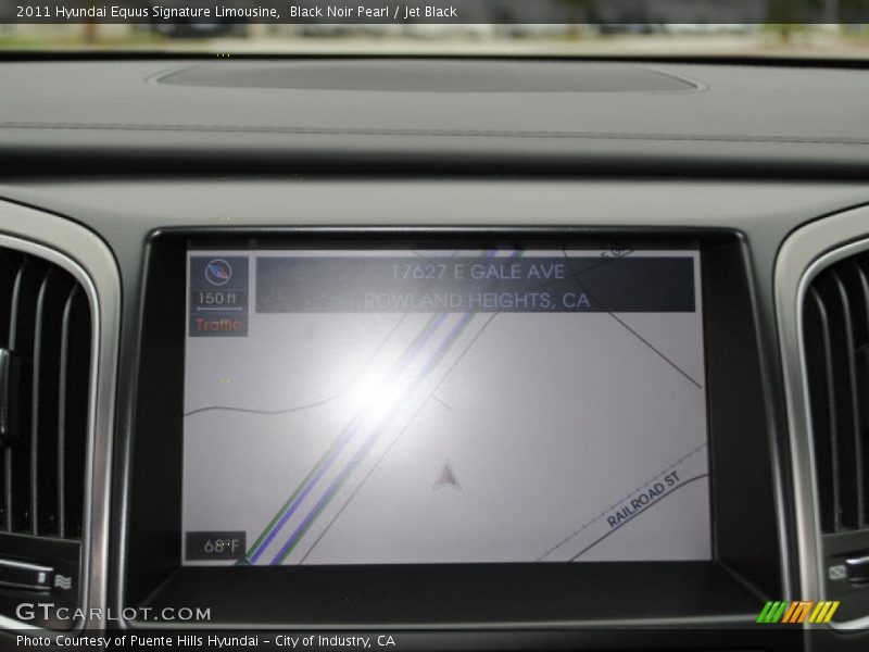Navigation of 2011 Equus Signature Limousine