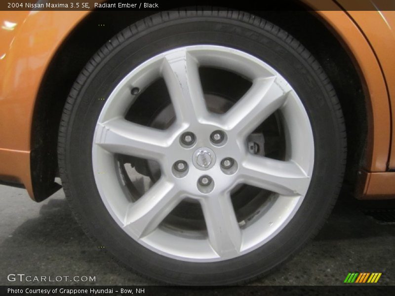 Radiant Ember / Black 2004 Nissan Maxima 3.5 SE