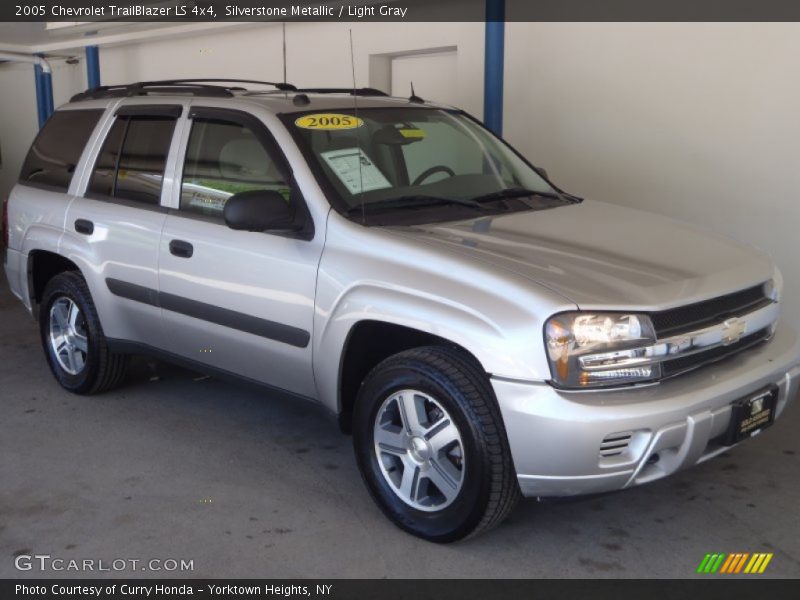 Silverstone Metallic / Light Gray 2005 Chevrolet TrailBlazer LS 4x4