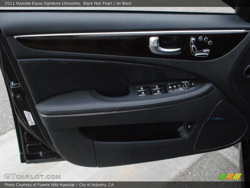 Black Noir Pearl / Jet Black 2011 Hyundai Equus Signature Limousine