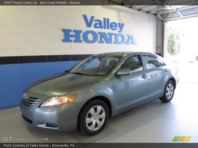 Aloe Green Metallic / Bisque 2009 Toyota Camry LE