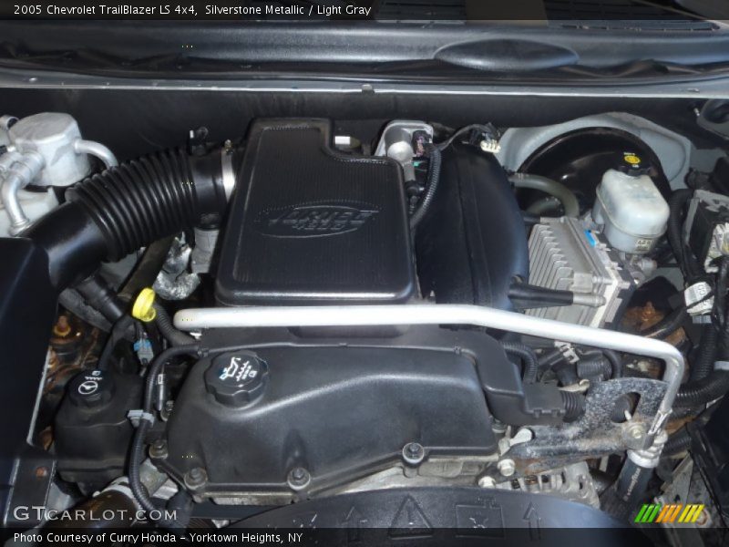 Silverstone Metallic / Light Gray 2005 Chevrolet TrailBlazer LS 4x4