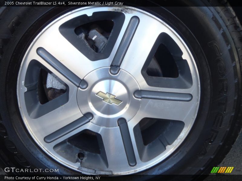 Silverstone Metallic / Light Gray 2005 Chevrolet TrailBlazer LS 4x4