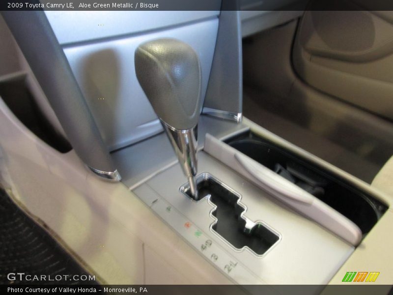 Aloe Green Metallic / Bisque 2009 Toyota Camry LE