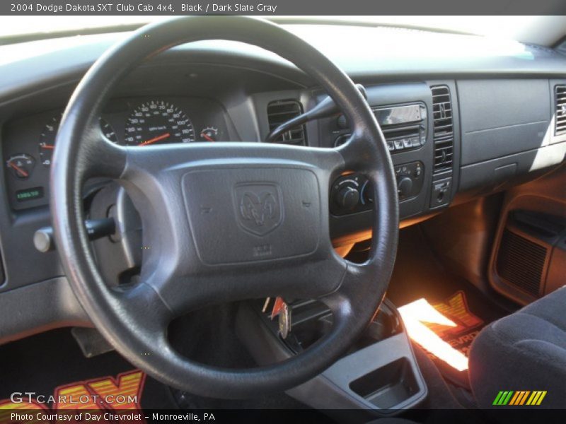 Black / Dark Slate Gray 2004 Dodge Dakota SXT Club Cab 4x4