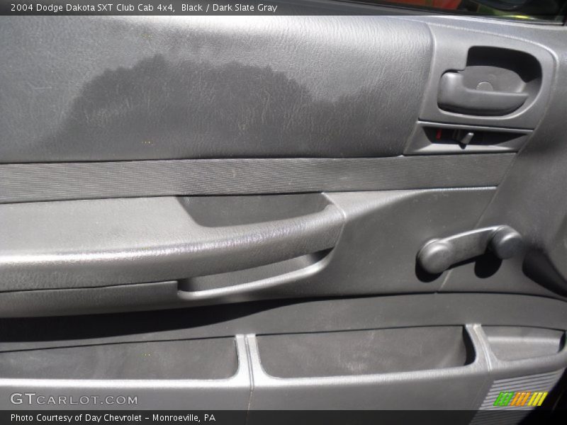 Black / Dark Slate Gray 2004 Dodge Dakota SXT Club Cab 4x4