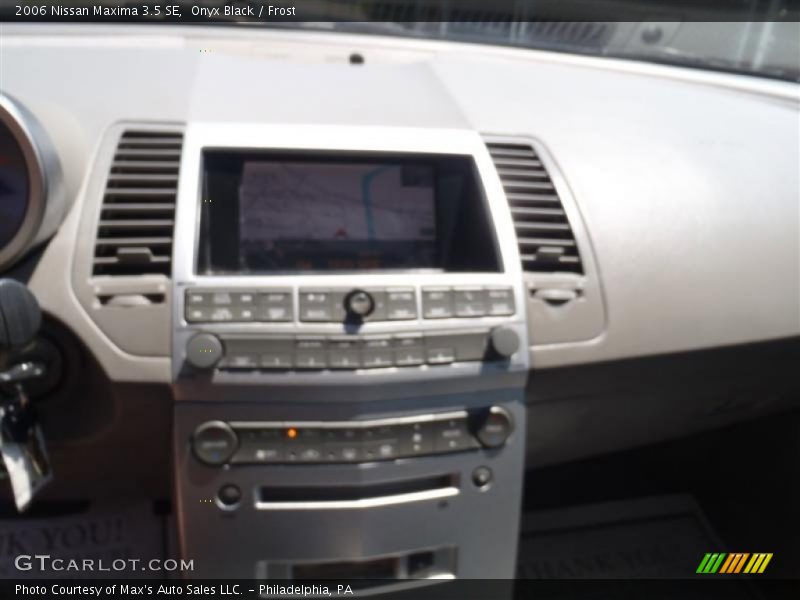 Onyx Black / Frost 2006 Nissan Maxima 3.5 SE