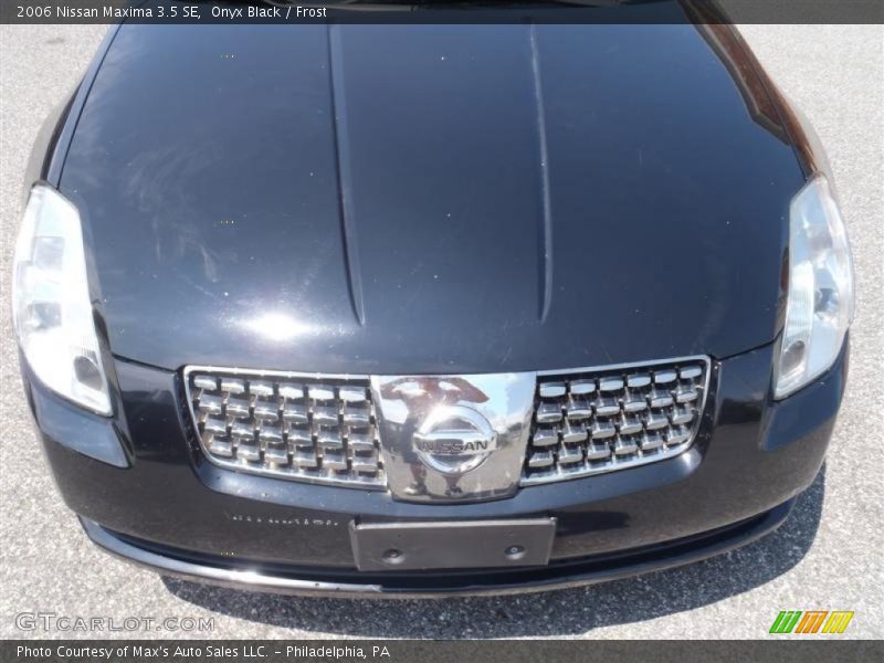 Onyx Black / Frost 2006 Nissan Maxima 3.5 SE