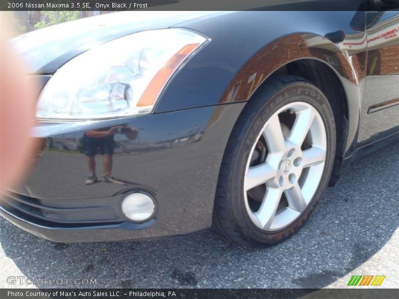 Onyx Black / Frost 2006 Nissan Maxima 3.5 SE