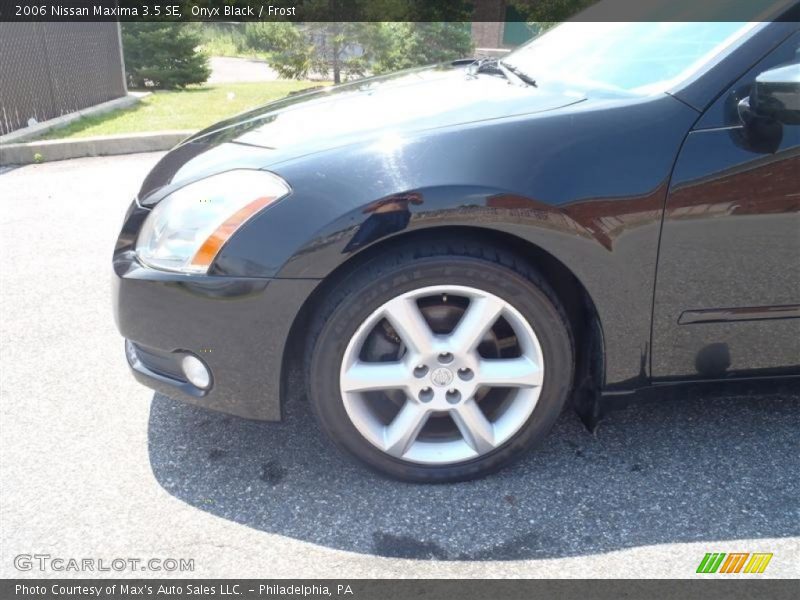 Onyx Black / Frost 2006 Nissan Maxima 3.5 SE