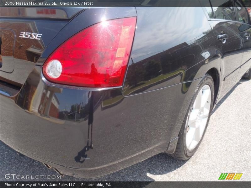 Onyx Black / Frost 2006 Nissan Maxima 3.5 SE