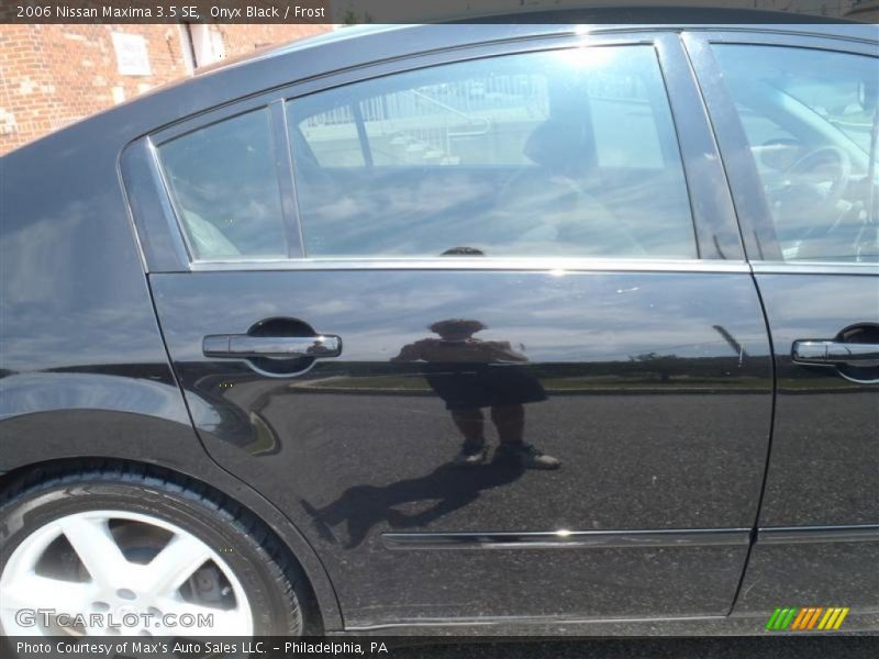 Onyx Black / Frost 2006 Nissan Maxima 3.5 SE