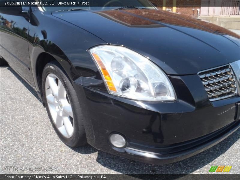 Onyx Black / Frost 2006 Nissan Maxima 3.5 SE