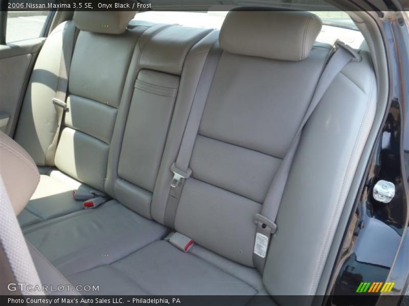 Onyx Black / Frost 2006 Nissan Maxima 3.5 SE