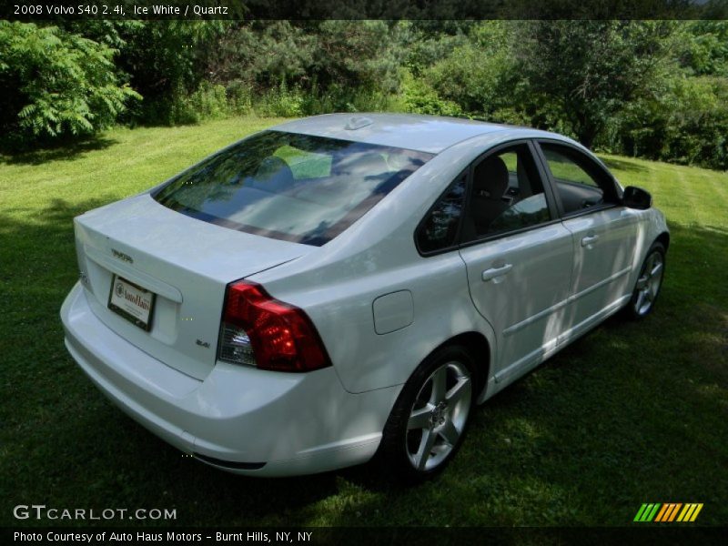 Ice White / Quartz 2008 Volvo S40 2.4i