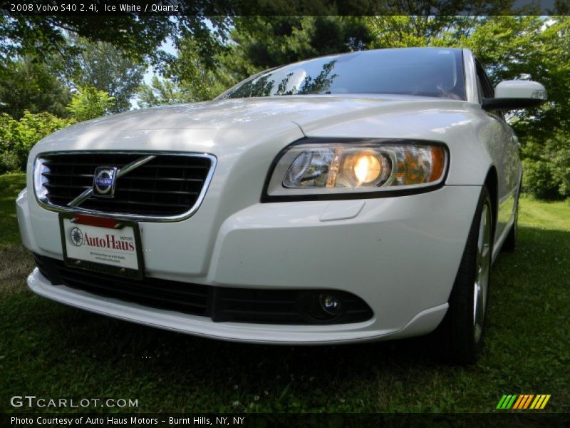 Ice White / Quartz 2008 Volvo S40 2.4i