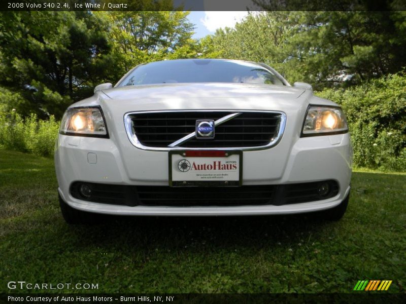 Ice White / Quartz 2008 Volvo S40 2.4i