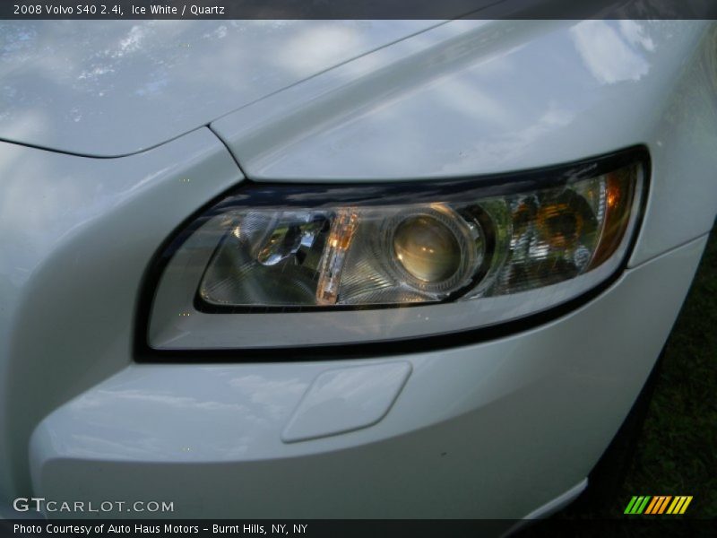 Ice White / Quartz 2008 Volvo S40 2.4i