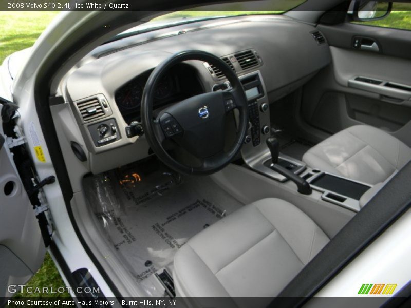  2008 S40 2.4i Quartz Interior