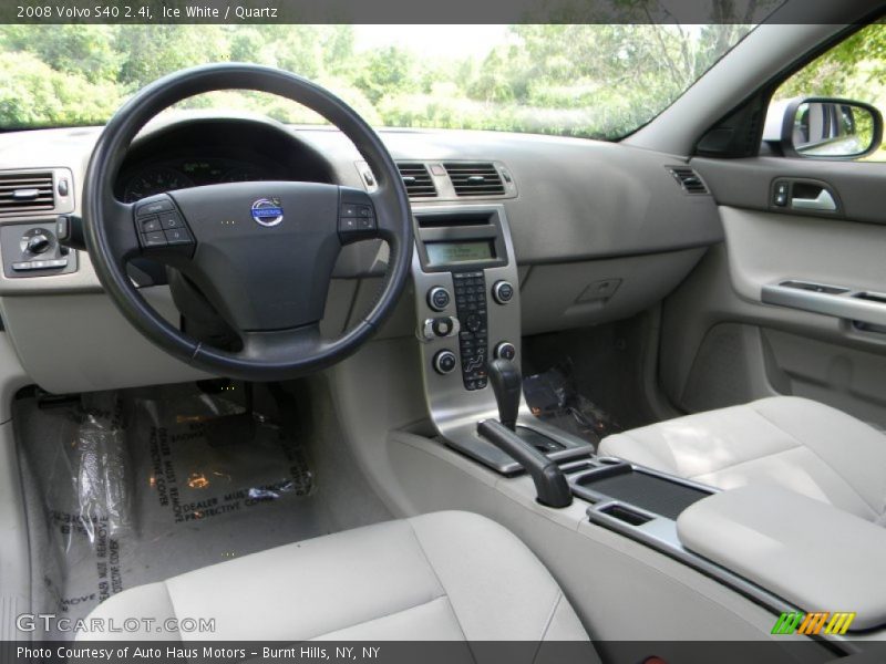  2008 S40 2.4i Quartz Interior