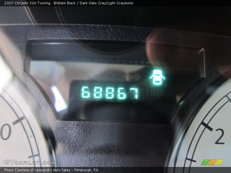 Brilliant Black / Dark Slate Gray/Light Graystone 2007 Chrysler 300 Touring