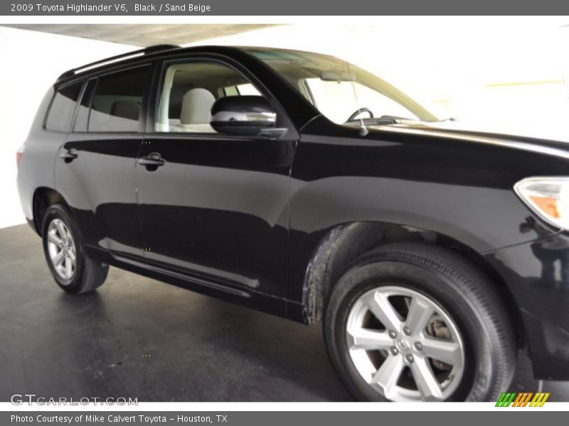 Black / Sand Beige 2009 Toyota Highlander V6
