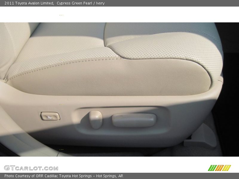 Cypress Green Pearl / Ivory 2011 Toyota Avalon Limited