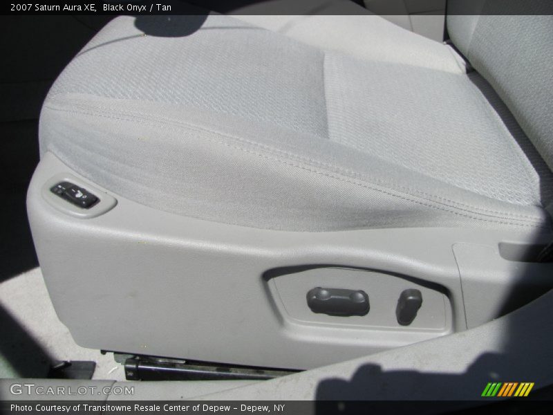 Black Onyx / Tan 2007 Saturn Aura XE