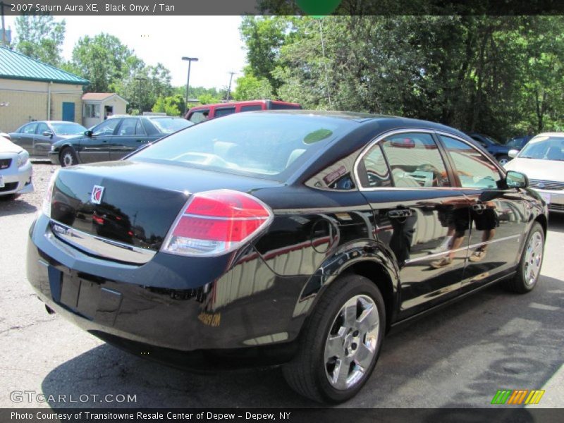 Black Onyx / Tan 2007 Saturn Aura XE