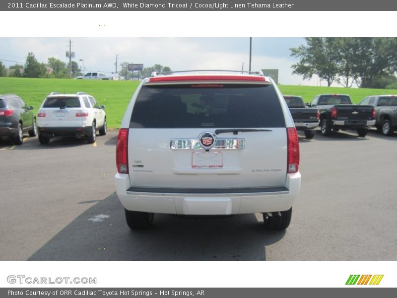White Diamond Tricoat / Cocoa/Light Linen Tehama Leather 2011 Cadillac Escalade Platinum AWD