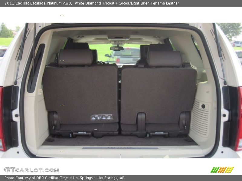 White Diamond Tricoat / Cocoa/Light Linen Tehama Leather 2011 Cadillac Escalade Platinum AWD