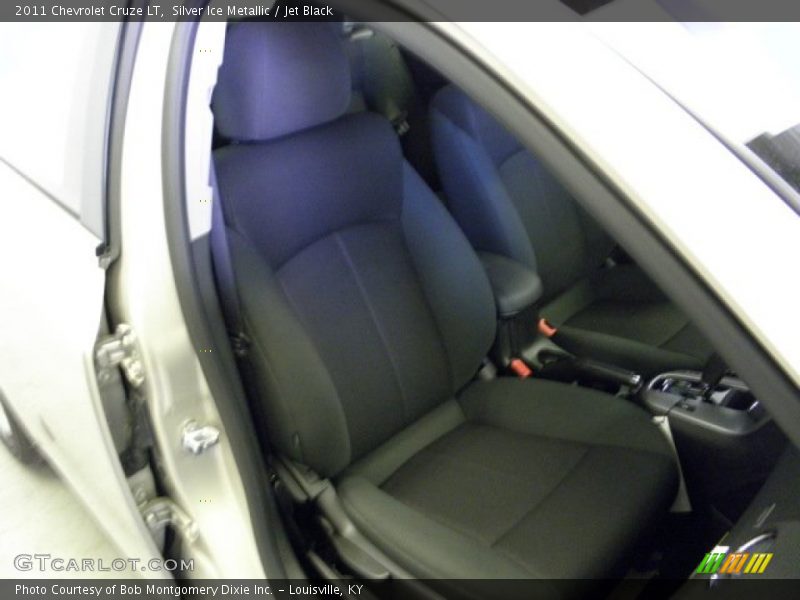 Silver Ice Metallic / Jet Black 2011 Chevrolet Cruze LT