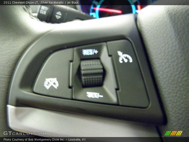 Silver Ice Metallic / Jet Black 2011 Chevrolet Cruze LT