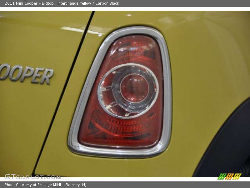 Interchange Yellow / Carbon Black 2011 Mini Cooper Hardtop