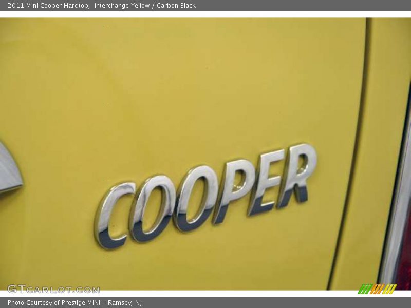 Interchange Yellow / Carbon Black 2011 Mini Cooper Hardtop