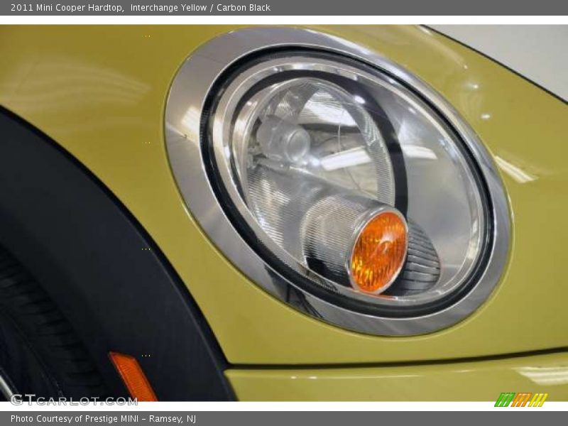 Interchange Yellow / Carbon Black 2011 Mini Cooper Hardtop