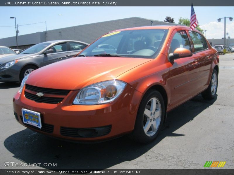 Sunburst Orange Metallic / Gray 2005 Chevrolet Cobalt LS Sedan