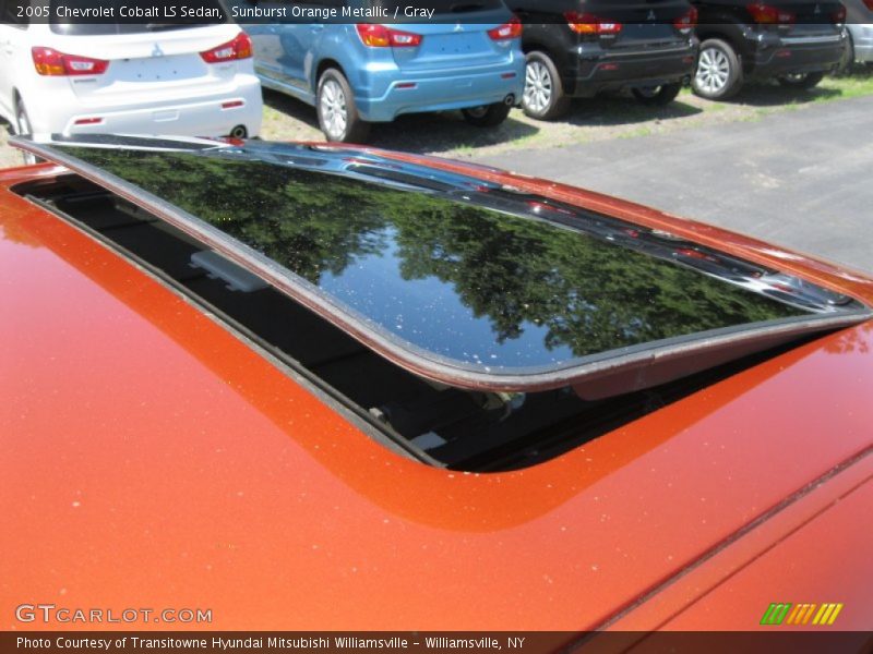 Sunburst Orange Metallic / Gray 2005 Chevrolet Cobalt LS Sedan