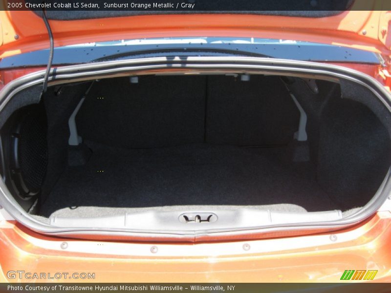 Sunburst Orange Metallic / Gray 2005 Chevrolet Cobalt LS Sedan