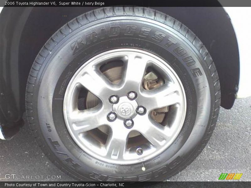 Super White / Ivory Beige 2006 Toyota Highlander V6